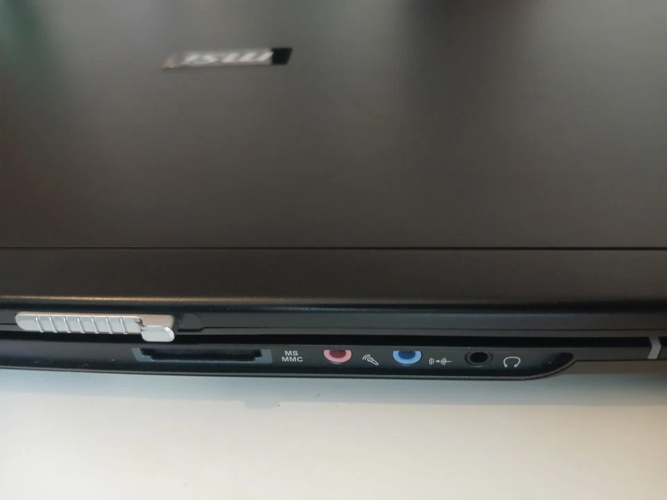 MSI VR705 (MS-171F) Notebook, Intel DC, 3 GB RAM, 17.3“ Windows Vista GeForce - Bild 3 von 4