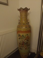 VINTAGE LARGE ORIENTAL CHINESE FLOOR PORCELAIN VASE 