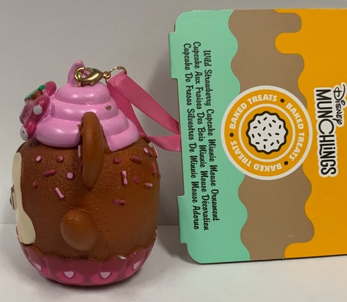 Disney Munchlings Treats Minnie Mouse Strawberry Cupcake Christmas Ornament - Picture 5 of 6