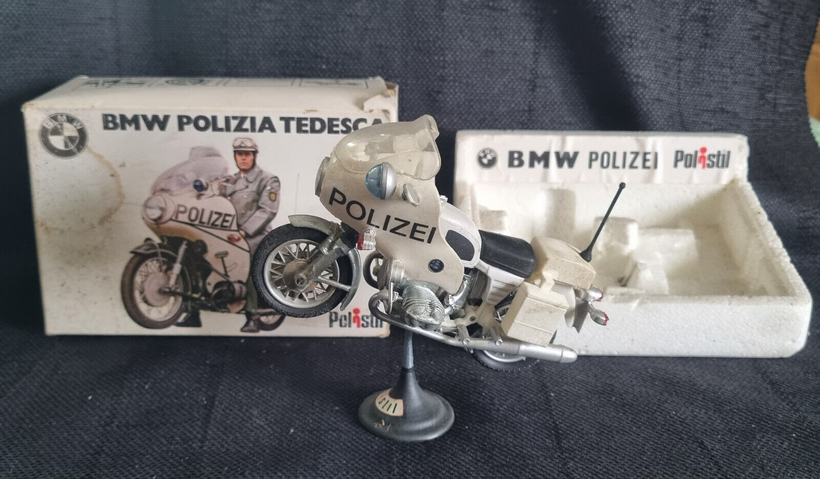 Foto 1 di 8