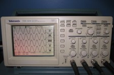 Tektronix TDS224 100MHz 1GS/s Four Channel Digital Real-Time Oscilloscope