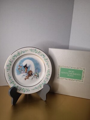 Avon Gentle Moments Plate/1975/ 8 3/4 Avon Gentle Moments Plate/1975/ 8 3/4