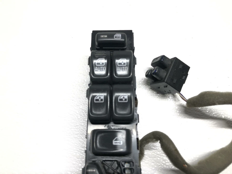 Door Switch Front BUICK RAINIER 04 - Image 4 of 4