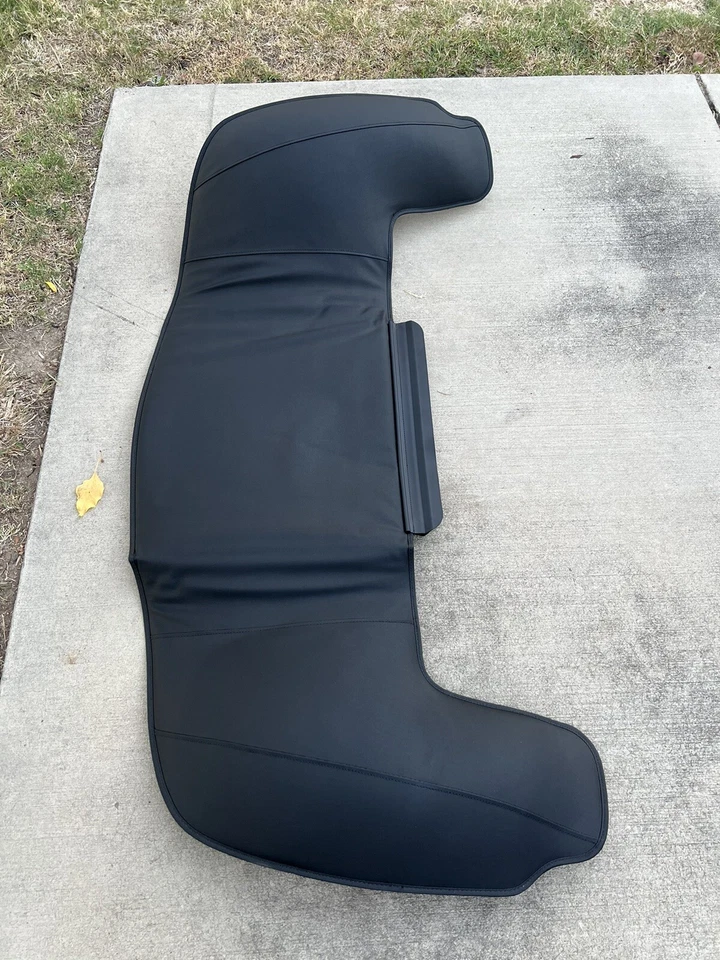 FORD MUSTANG 94-04 CONVERTIBLE SUPERIOR TONNEAU PARADE CUBIERTA DE BOTAS VINILO NEGRO OSCURO Foto 3 de 4