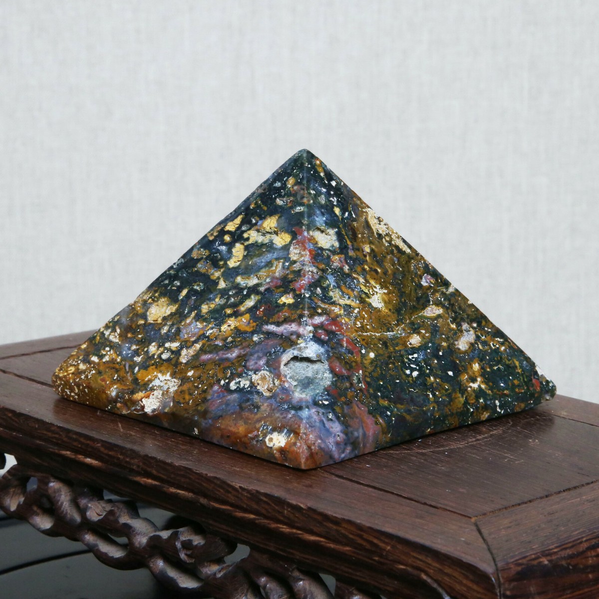 オーシャンジャスパーピラミッド　497g B4976-469g Natural Ocean Jasper Pyramid Quartz Healing