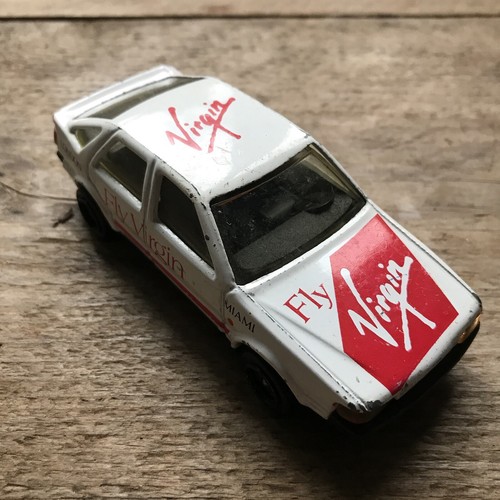 Vintage Corgi Saab 9000 Fly Virgin White Red Metal Car - 1/43 1985 - Picture 5 of 9