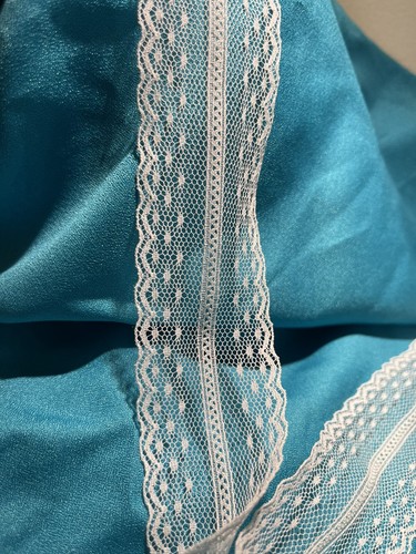 Vintage zart elfenbein/weiß flach Netz Spitzenborte gewellter Rand 1 3/4" x 1 Yard - Bild 4 von 5
