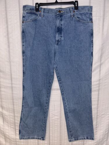 Wrangler Men's 936 Cowboy Cut Slim Fit Jeans Size 38x30 Medium Wash 576 - Picture 2 of 5