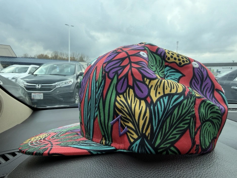 Zephyr Chicago Blackhawks Lolla  Palooza Tomahawk SnapBack Hat - Image 4 of 4