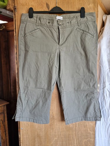 Dockers khaki cotton stretch long shorts, size 16