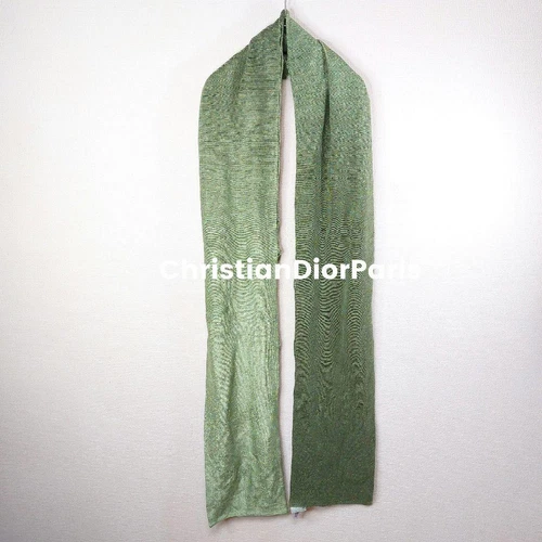 Authentique foulard Christian Dior vert clair 250 x 23 cm saison hiver du Japon