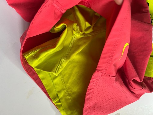 Nike Trainingsshorts Circuit 2 in 1 Dri Fit | Damen | Pink/Gelb | Small - Bild 5 von 9
