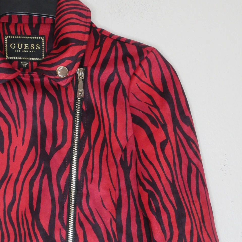 Chaqueta de moto Guess para mujer Rayana imitación gamuza roja rayas tigre manga larga XS B39 Foto 4 de 4