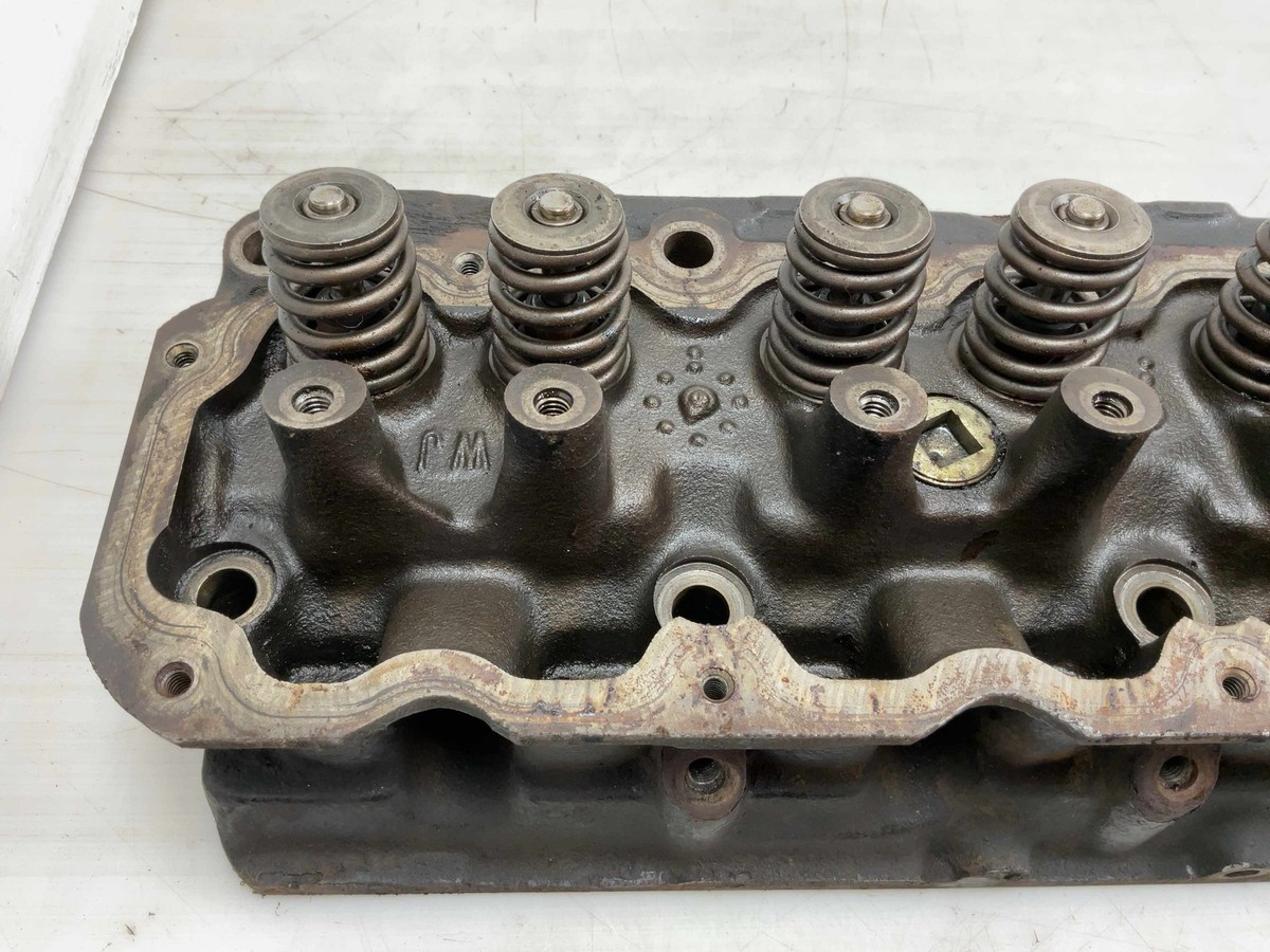 Jeep TJ Wrangler 0331 TUPY 4.0L 6 Cylinder Head New Valve Seals