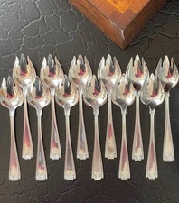 Marvelous Set 12 Gorham Etruscan Sterling Silver Ice Cream Forks American 5.25”