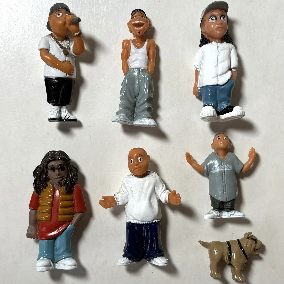 25+ 2000 Year Manufactured Designer & Urban Vinyl Action Figures