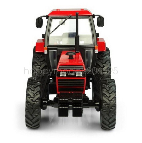 1/32 Universal Hobbies CASE INTERNATIONAL 1494 4WD tractor Model UH6210 - Picture 4 of 5