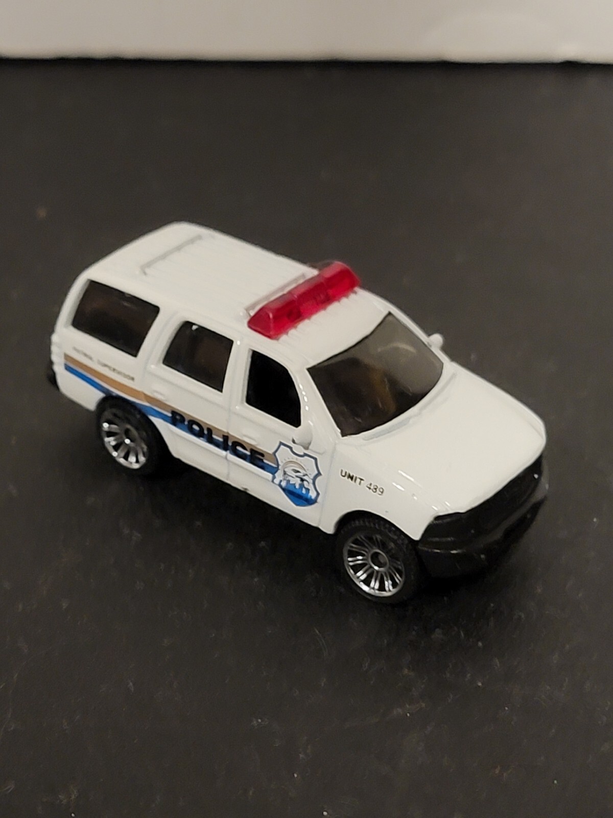 Picture 2 of 8
