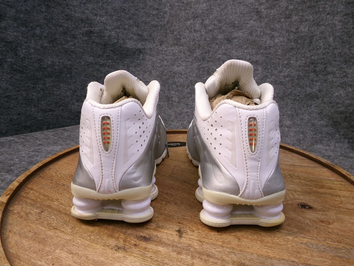 Nike Shox R4 Shoes 'White Metallic Silver' Sneakers AR3565 Nike Shox R4 Shoes 'White Metallic Silver' Sneakers AR3565