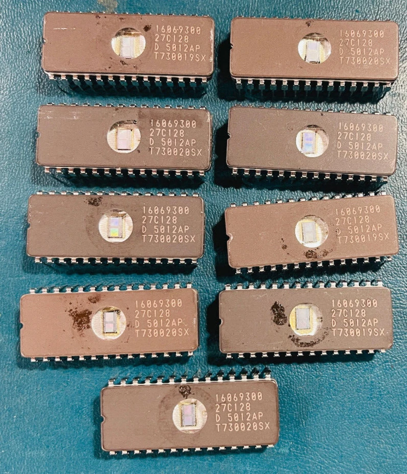 LOTE de 9 27C128 128K (16K x 8) EPROM GM DELCO AUTOMOTIVE P4 NAVIOS DOS EUA - Imagem 2 de 4