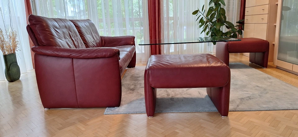 2 Leder-Hocker, Top-Zustand, Neupreis je 660,- €