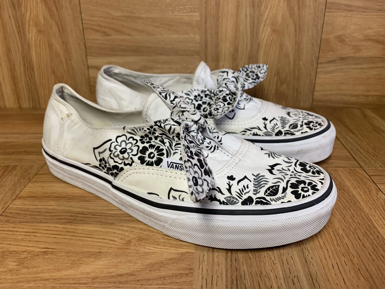 RARE ? Bandana à enfiler tête VANS blanc noir taille 6 hommes   7,5 femmes voyou life
