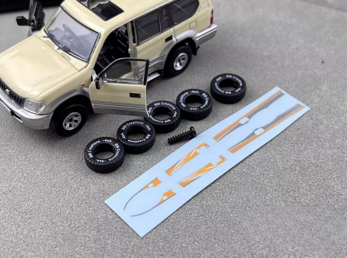 BMC 1/64 Scale Land Cruiser Prado LC95 Ivoey RHD Diecast Car Model