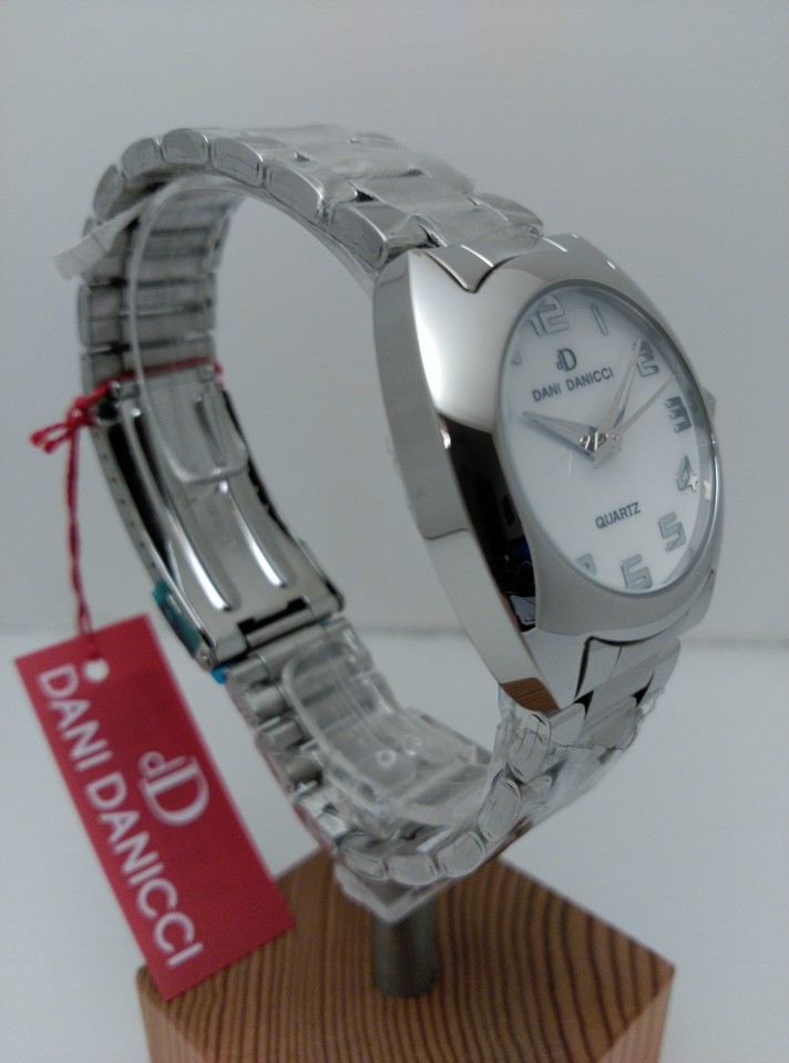 Montre Bracelet Femme Dani Danicci Acier Inoxydable, Cadran Noir, 3 ATM, Neuve