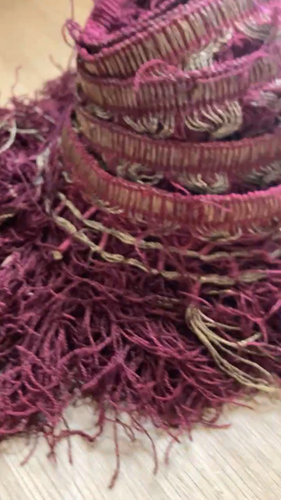 Antike italienische Edelmetall Fransen - 52" x 3,5" - Burgund & Gold - Stil des 17. Jahrhunderts - Video 1 von 1