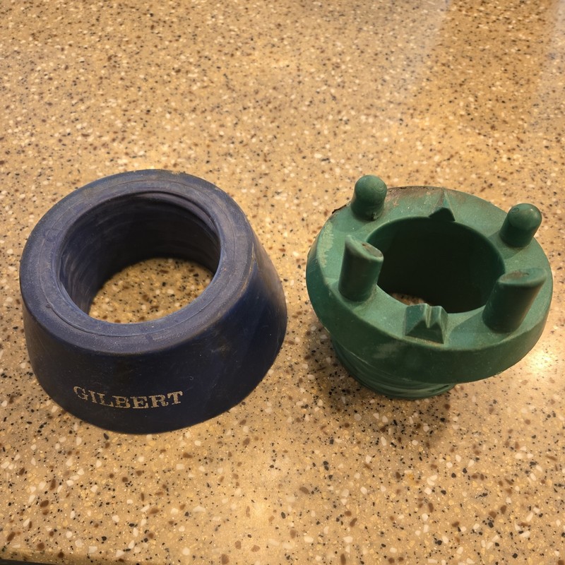 Gilbert Adjustable Rugby Kicking Tee - Screw adjustment