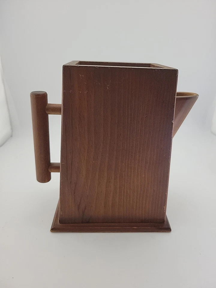 Dispensador de jabón en escamas de lavandería en forma de tetera de madera vintage años 50’s Foto 3 de 4