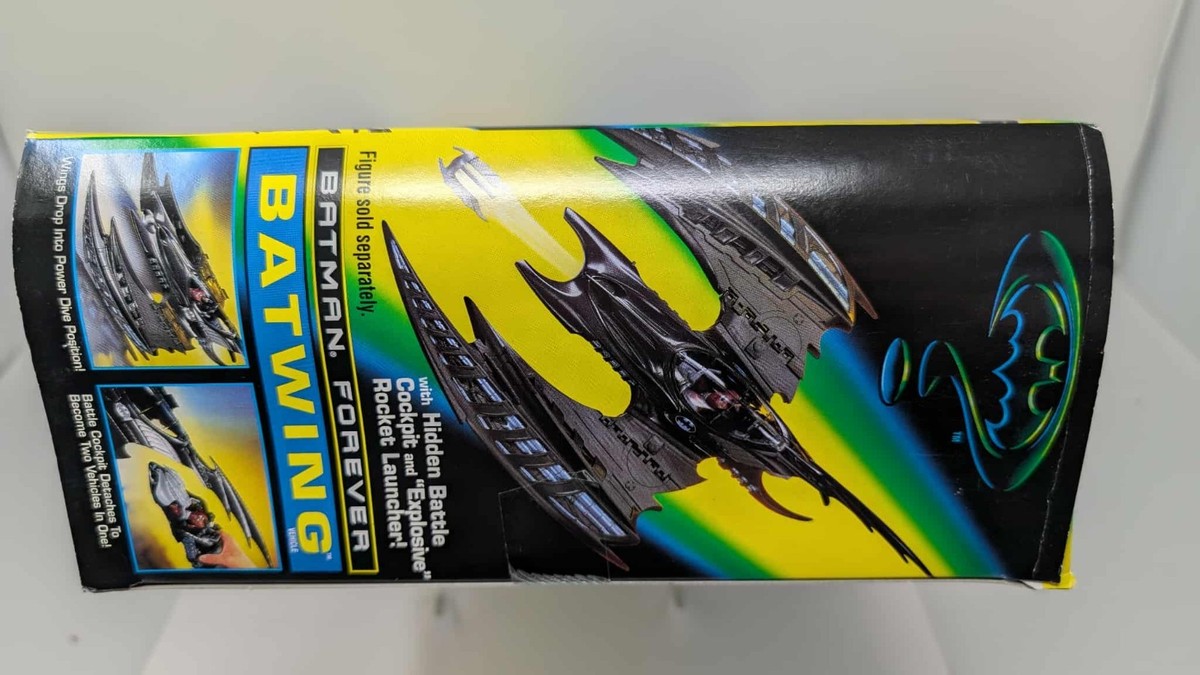 ★絶版レア！￼BAT WING バットマンフォーエバー　1995年KENNER社 Batman Forever Attack Wing Batman 4.75