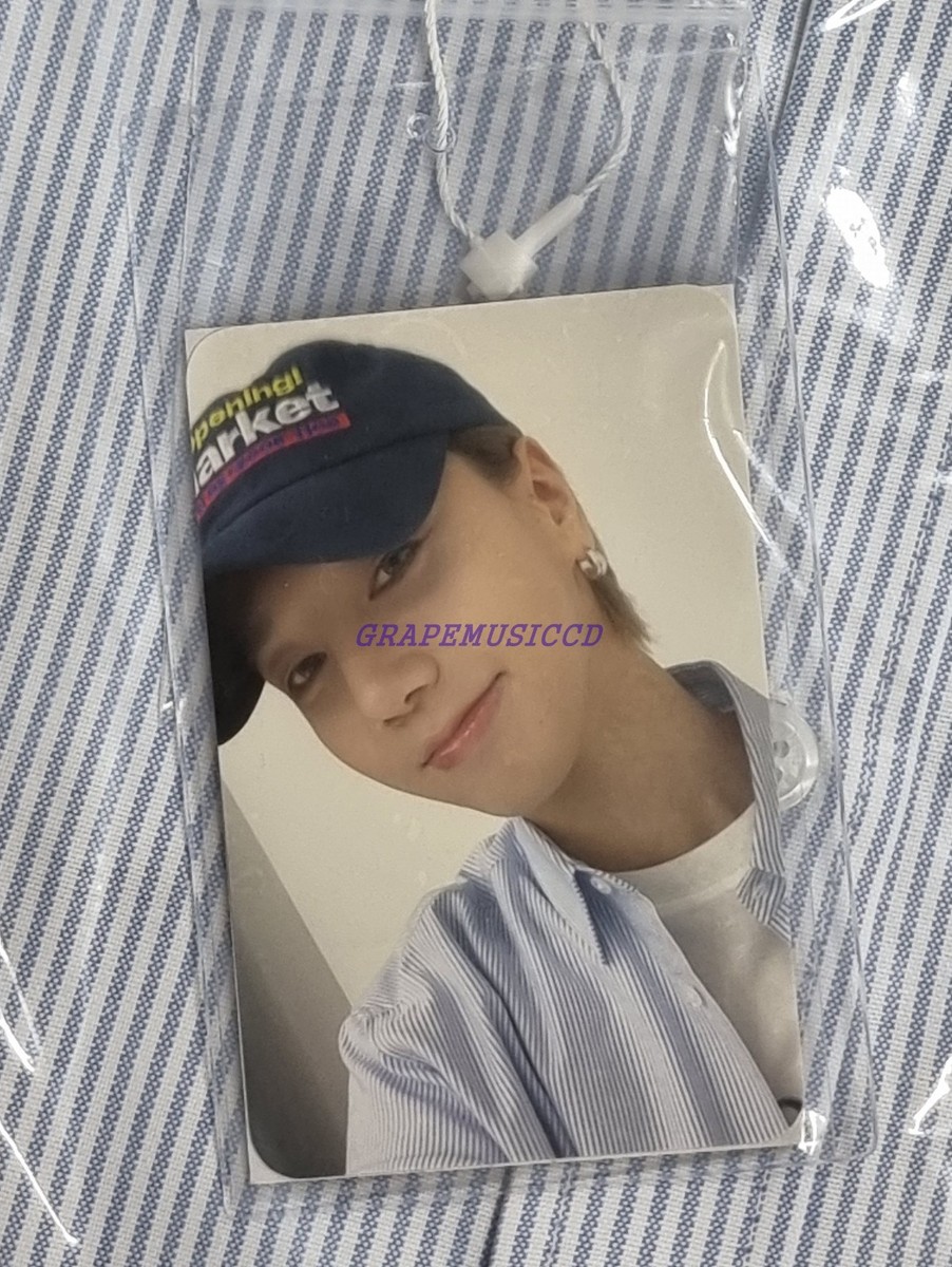 SUPER JUNIOR GRAND OPENING! SJ MARKET OFFICIAL MD GOODS UNIFORM