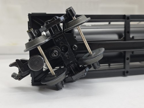 As Is MTH RailKing 30-7310 O Gauge Semi-Scale New York Central Tank Car - Picture 12 of 14
