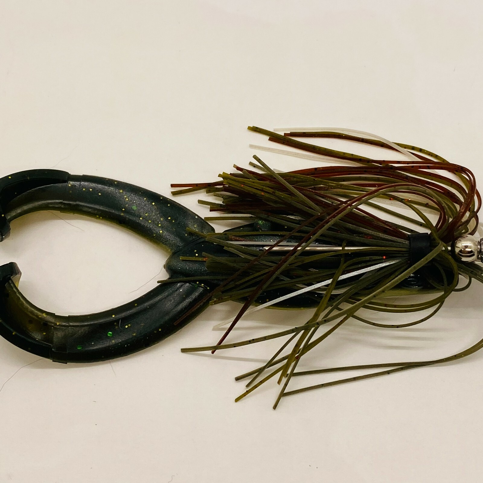 Brown/White 3/8-1/2oz Weedless Topwater Clear(flake) Quad BuzzBait w/Frog - Image 2