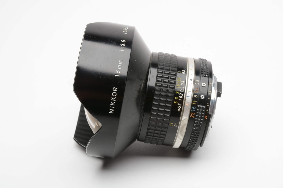 ケース付 Nikon ニコン Ai-s NIKKOR 15mm F3.5 ケース付 Nikon ニコン Ai-s NIKKOR 15mm F3.5 Nikon Ai-s