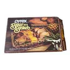 Vintage Pyrex Baker In A Basket  3 Qt Utility Dish & Woven Basket Complete 2330