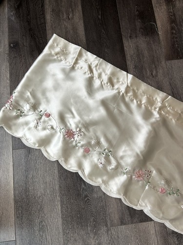 Satin Window Valance Cream with Embroidered Flowers 17 x 82 Inches (*33) - Picture 5 of 5