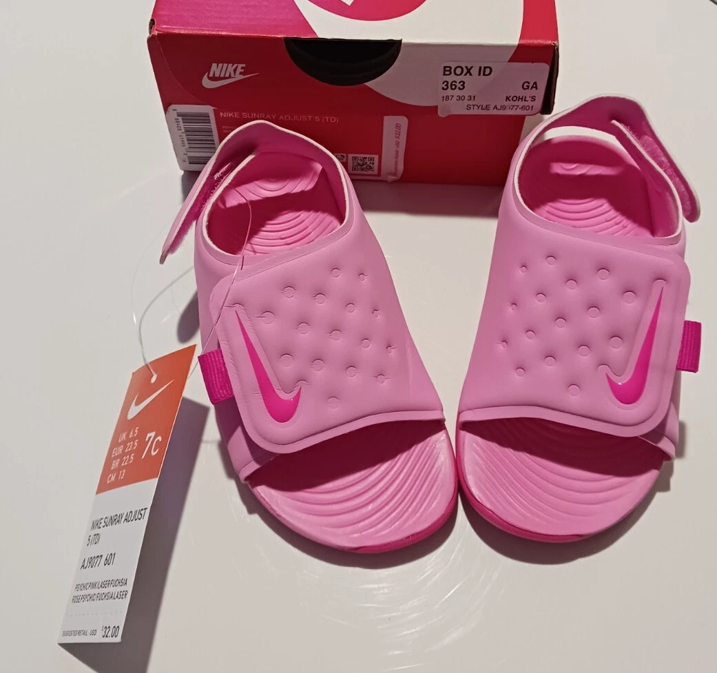 Nike hotsell sandals khols