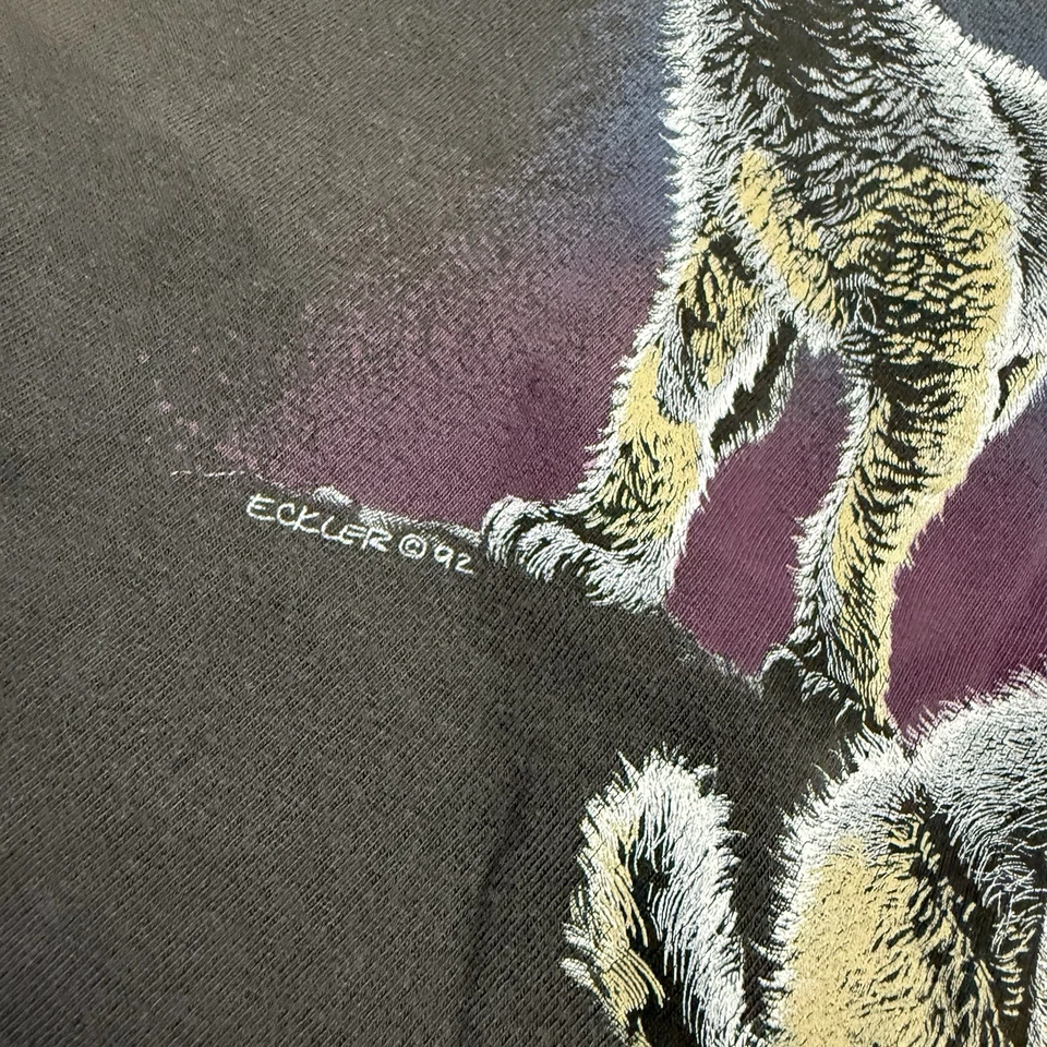 Vintage 90s Hanes Beefy Wolf Faded Black T Shirt Youth Boys Medium Kids Wildlife - Image 4 of 4