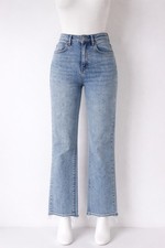 Zara Straight Leg Raw Hem Cropped Jeans Light Wash Size 4 26 High Rise Denim