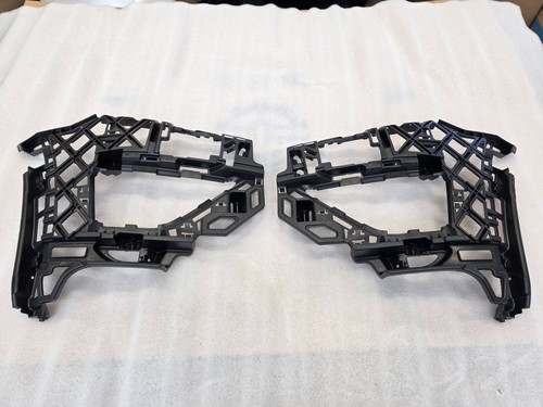 VW Golf Sportsvan Stützteil Halter Stoßstange vorne re.+li. 510807724D / 723D