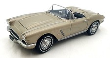 Autoart 1/18 Scale Diecast 71101 - Chevrolet Corvette 1962 - Fawn Beige