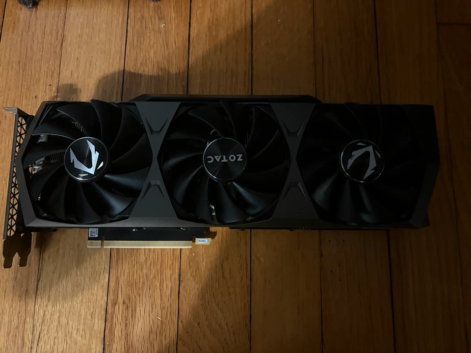 Tarjeta de gráficos ZOTAC GAMING GeForce RTX 3090 Trinity OC 24GB GDDR6X Foto 3 de 4