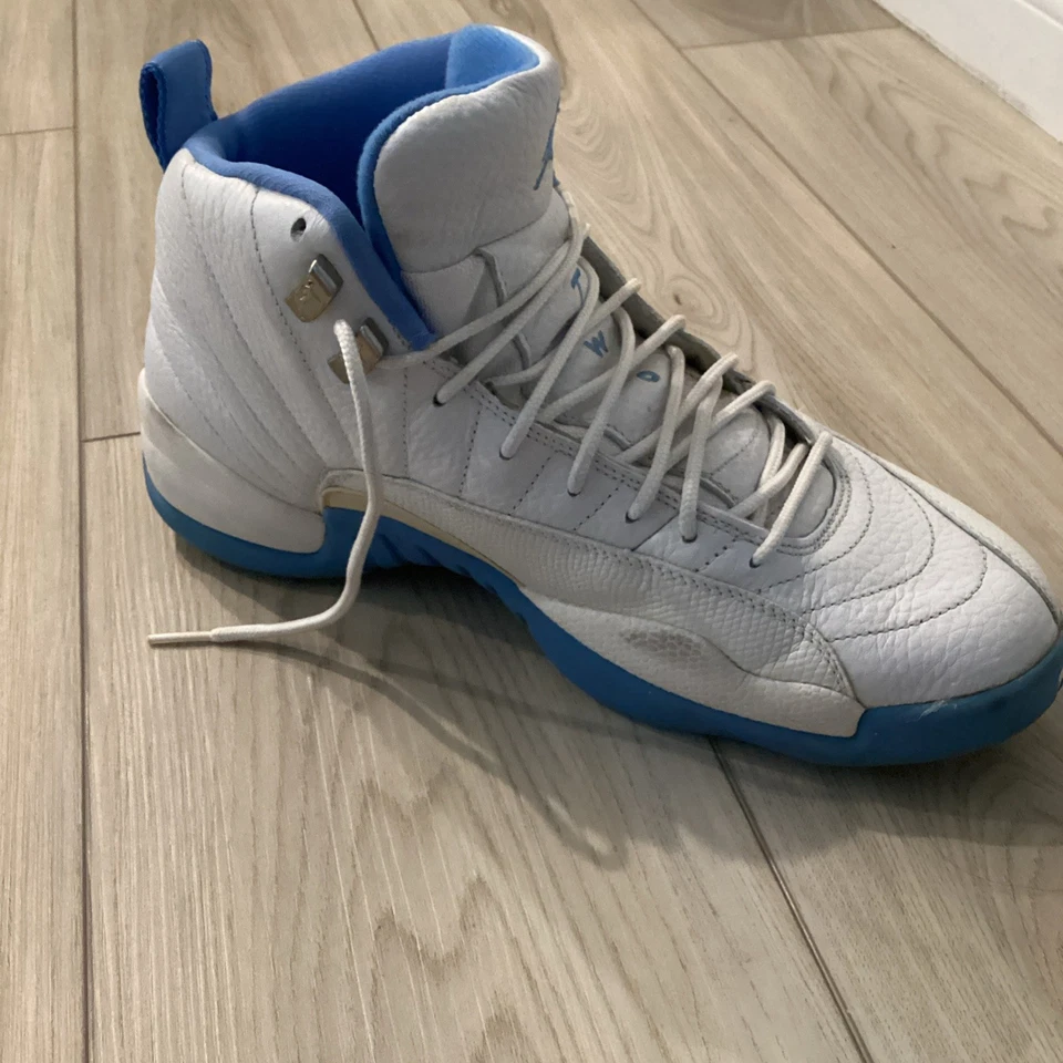 Talla 11 - Air Jordan 12 Retro Azul Universitario (melo) Foto 4 de 4