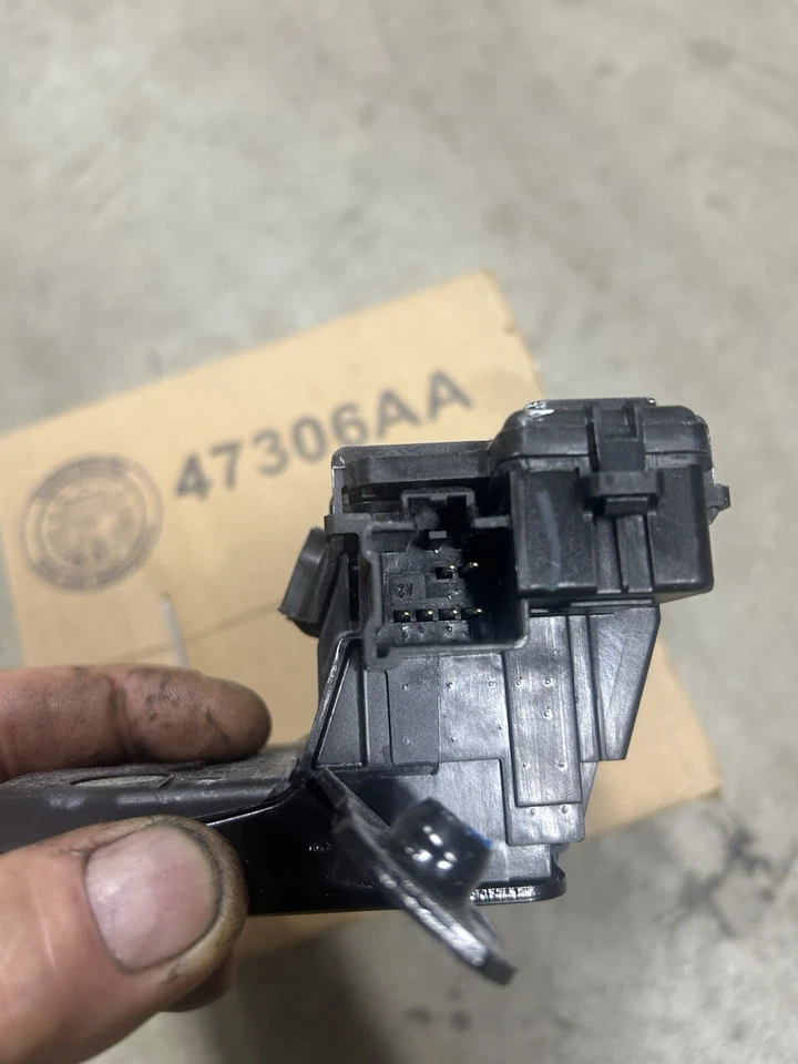 Привод замка 2021-2025 Cadillac, Chevrolet, GMC Genuie 13552743 - Изображение 4 из 4