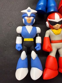 Megaman 2005 Figure Lot Of  8 NES Nintendo capcom vintage