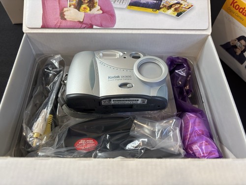 Kodak EasyShare DX3600 Zoom And Kodak Camera Dock - Picture 4 of 13