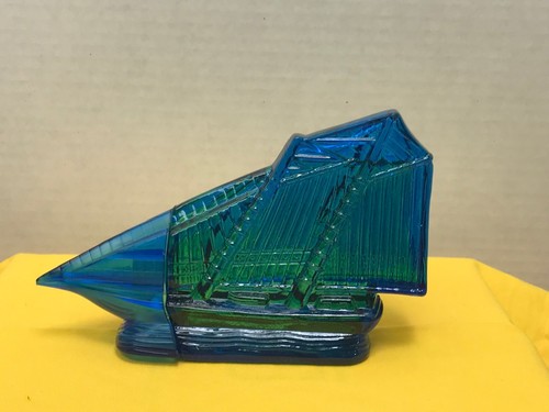 Boat Lovers AMERICAN SCHOONER AVON 1972 Blue Glass Fathers Day Gift Lovely - Picture 2 of 9
