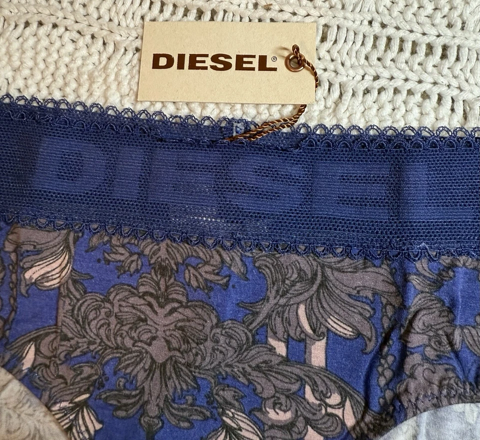 Женские трусики Diesel фиолетовый цветочный узор размер L новые с ценниками комфортный мягкий неиспользованный запас - Изображение 2 из 4